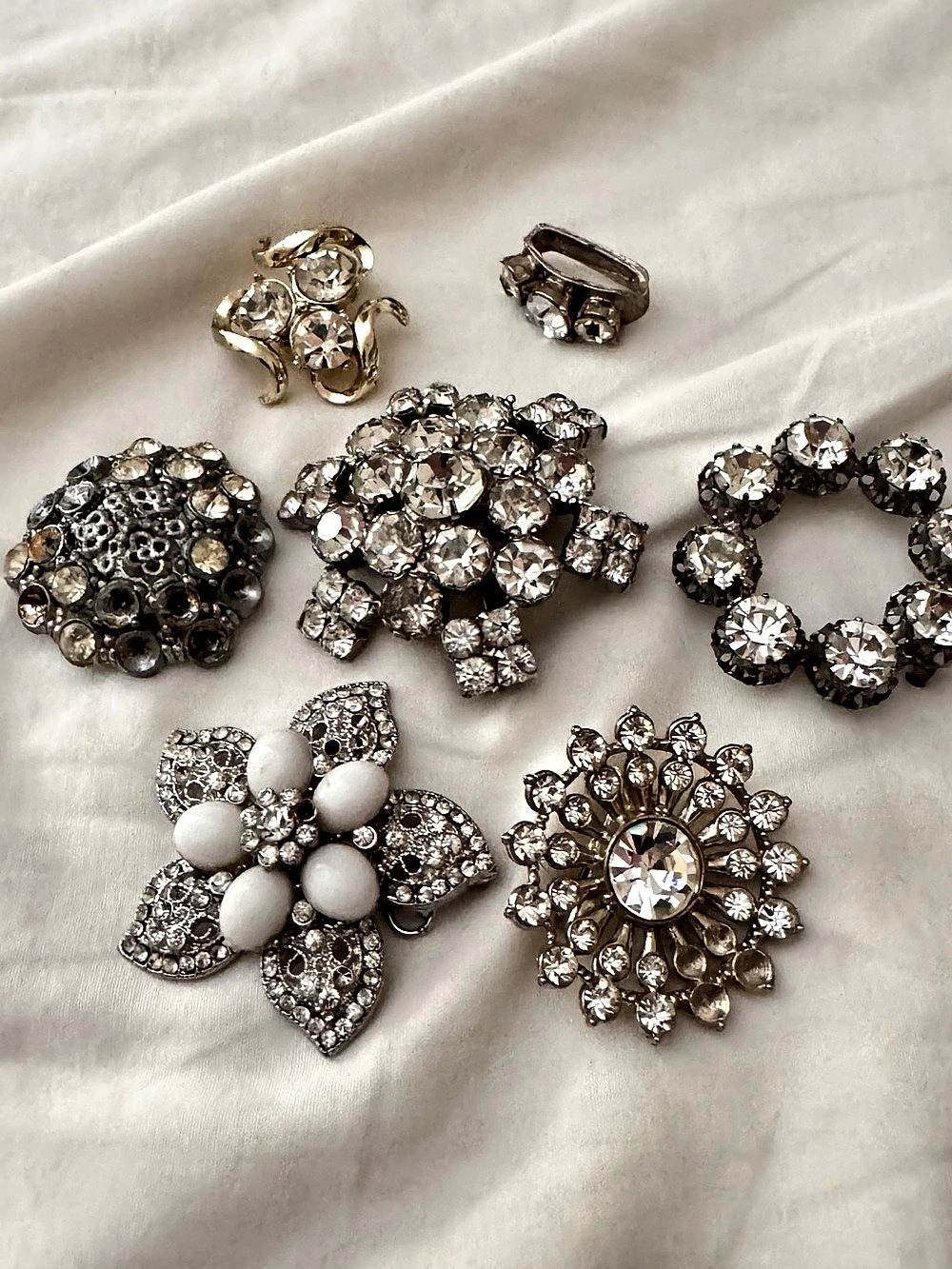 Vintage Rhinestone Brooch Jewelry Lot